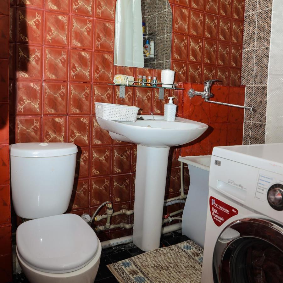 Апартаменти ReliableHouse 2-х комнатная квартира в центре Алмати Екстер'єр фото